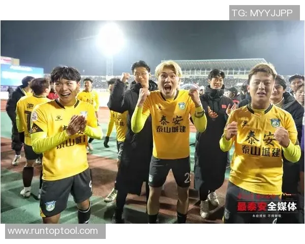 2016 赛季：白袜队由于球员克里斯·塞尔（Chris Sale）剪球衣事件，引发更衣室风波